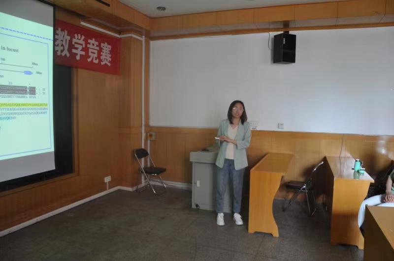 19db4ef905594cb3b492475785cd7aed.jpg